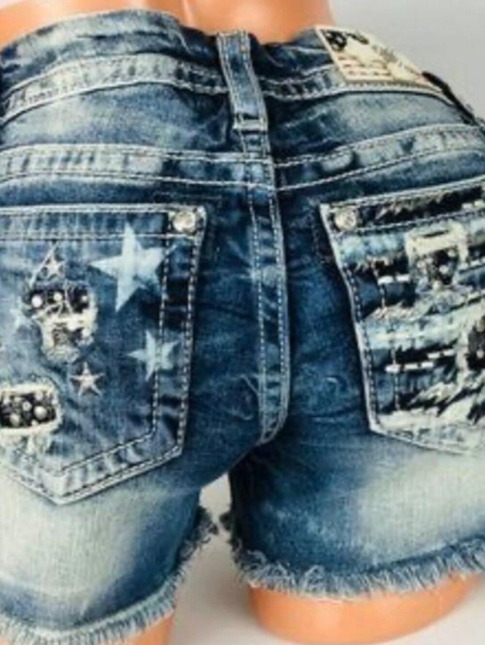 🥀NeW!!🥀 MISS ME EMBELLISHED EMBROIDERED STUDDED RHIBESTONE  SHORTS Size 30
